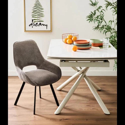 SEDIA KRYSTAL IN TESSUTO MARRONE DIM. 63X57X82CM