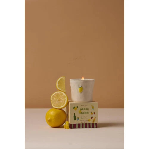 Candela in ceramica con decorazione a limone in rilievo, formato Bistro, 226 g (8 oz) - Limone Meyer, confezionata in scatola.
