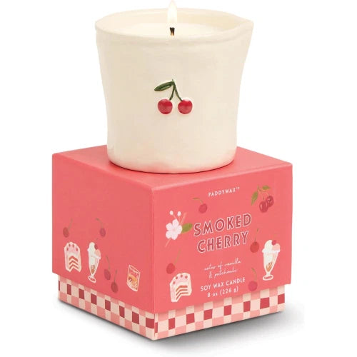 Candela in ceramica Bistro da 226 g (8 oz) con decorazione a ciliegia in rilievo - Ciliegia affumicata